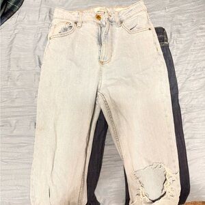 Light Wash Distressed Jeans